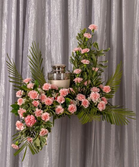 Gracious Cremation Urn Setting