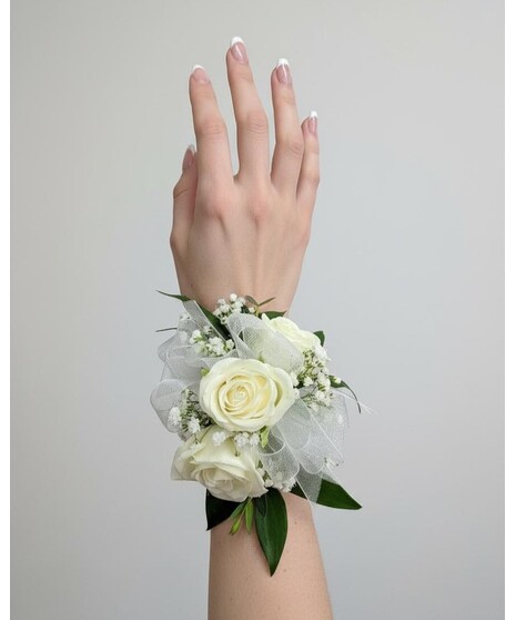 Spray Rose Corsage - 3 Blooms